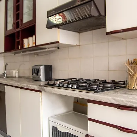 Colorful Flat With Central Location Near Trendy Attractions In Karsiyaka, Izmir