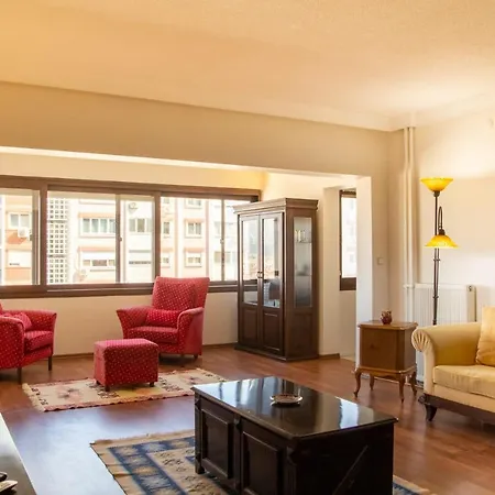 Colorful Flat With Central Location Near Trendy Attractions In Karsiyaka, Izmir * 伊兹密尔