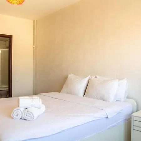 公寓 Colorful Flat With Central Location Near Trendy Attractions In Karsiyaka, Izmir *